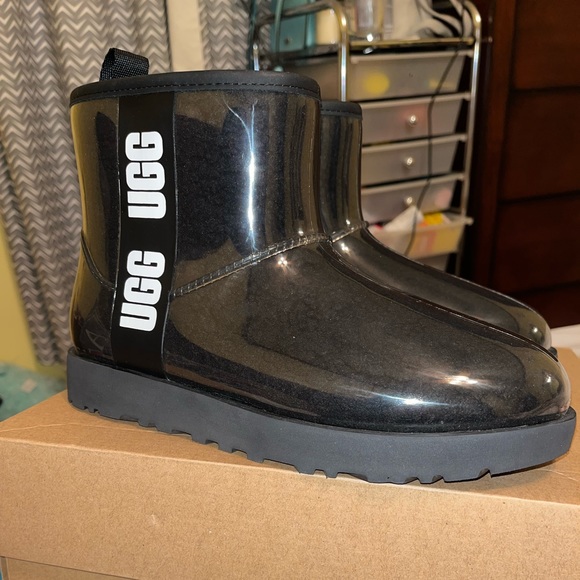 UGG Shoes - UGG woman’s classic clear minis